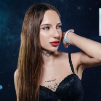 LUNA EVANS