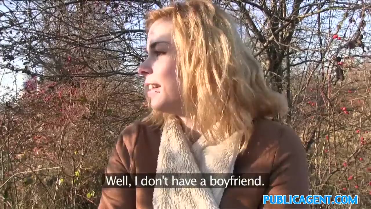 Public Agent Hot Lost blonde sucks stranger’s cock for cash