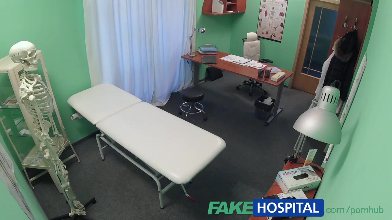 FakeHospital Nurse sucks dick for sperm sample