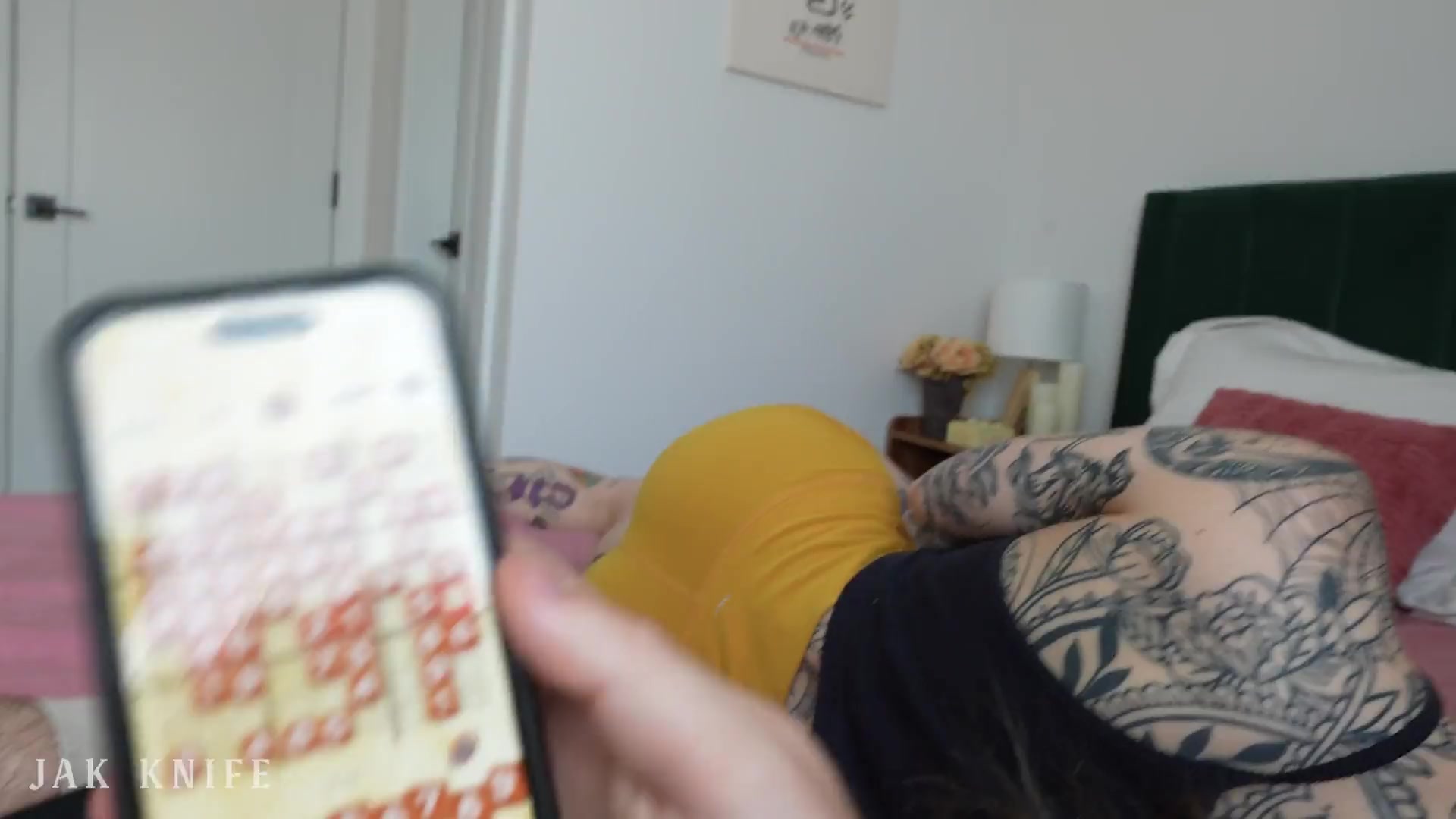 My girlfriend's hot tatted sister begs for a creampie - Awlivv