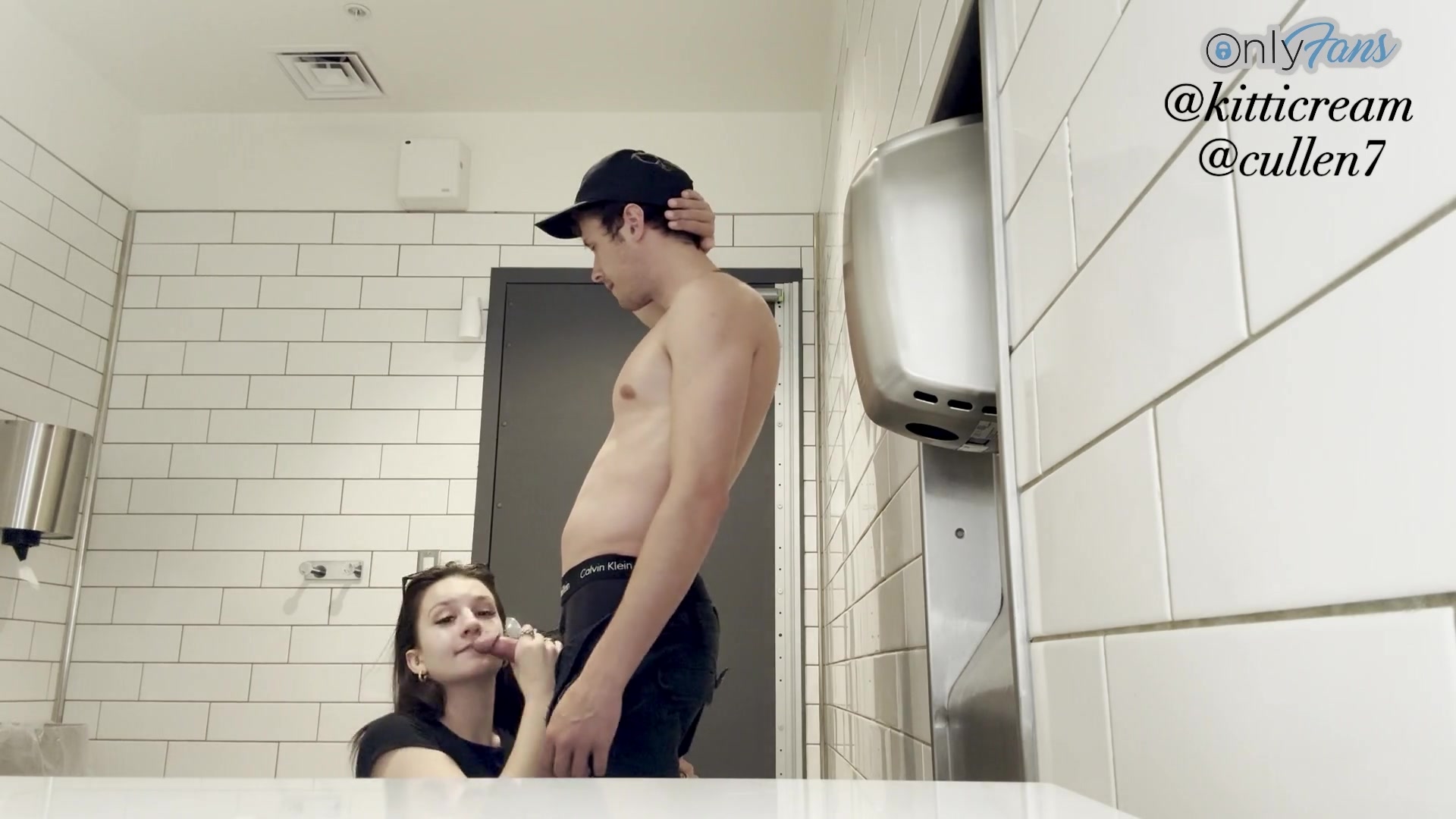 I Let a Random Guy Fuck Me in the Bathroom Stall