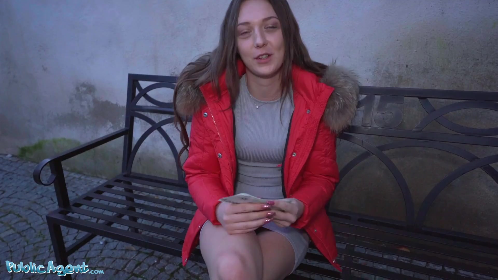 Public Agent Isabela de Laa Fucked Quickly Before Meeting BF