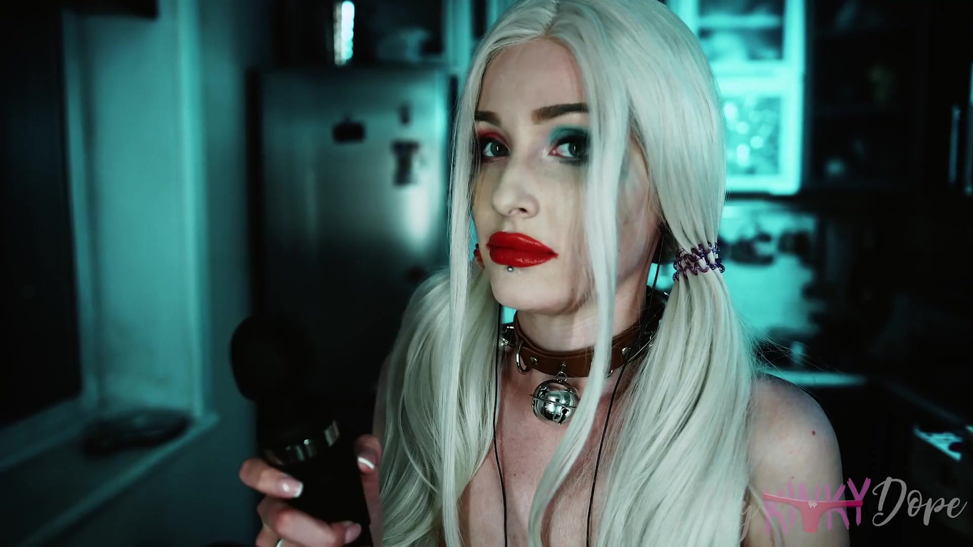 ASMR Cosplay of Harley Quinn