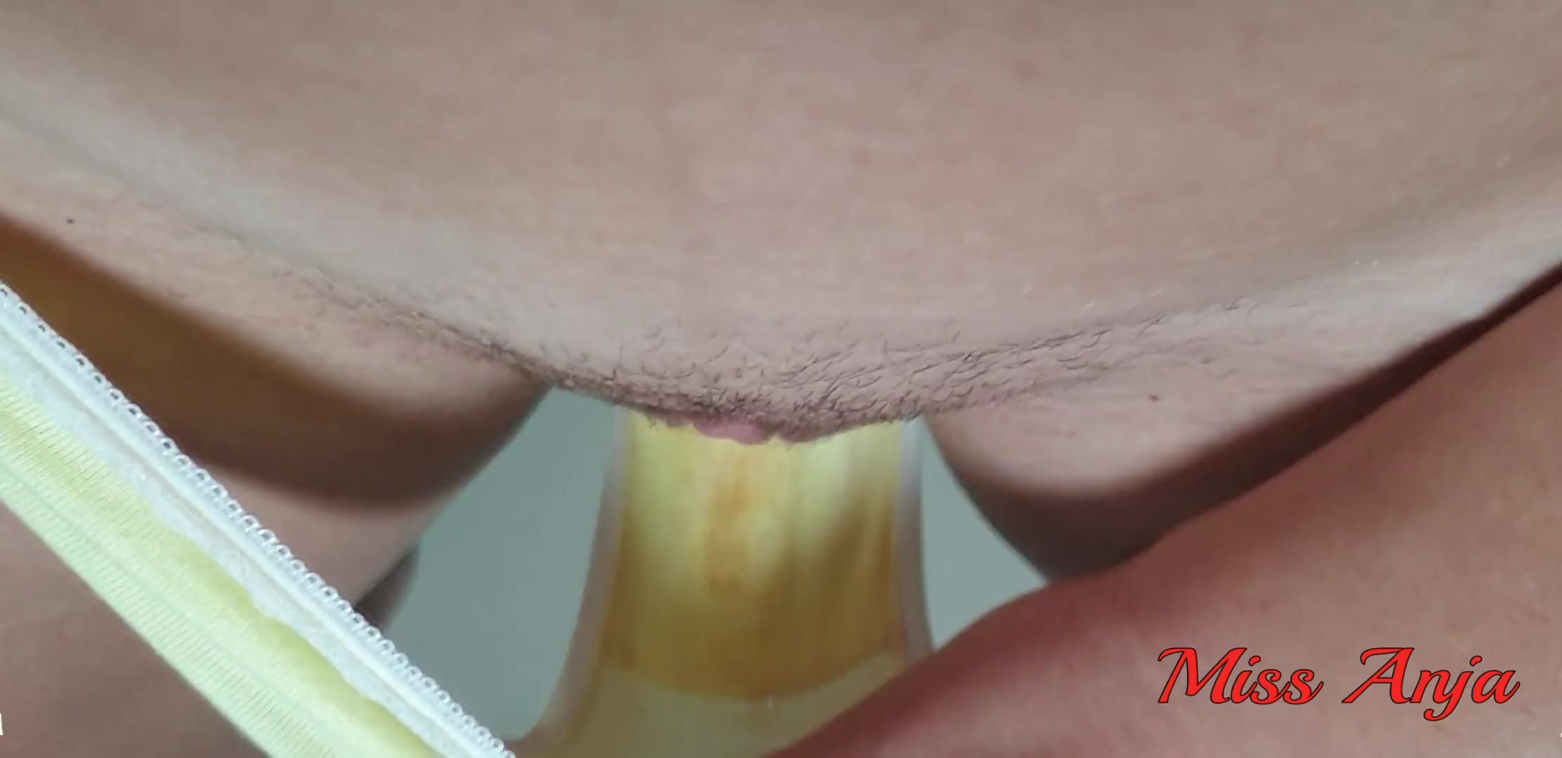 HD Innocent DIRTY YELLOW PANTY/Female POV