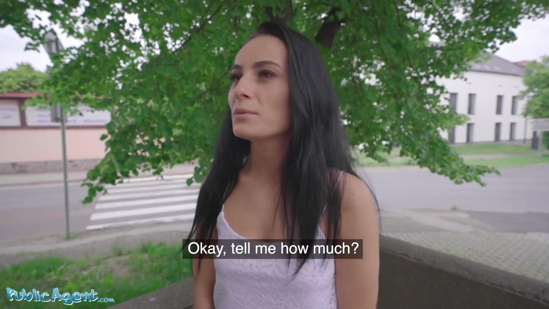 Public Agent Lexi Dona Flashes Her Pussy For a Load of Cash