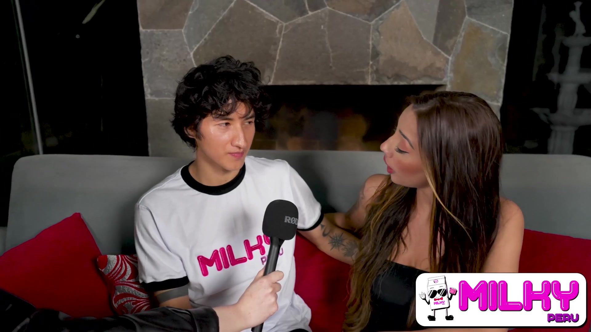 My girlfriend gave me permission to come to the casting! The boy fucks in front of the cameras.