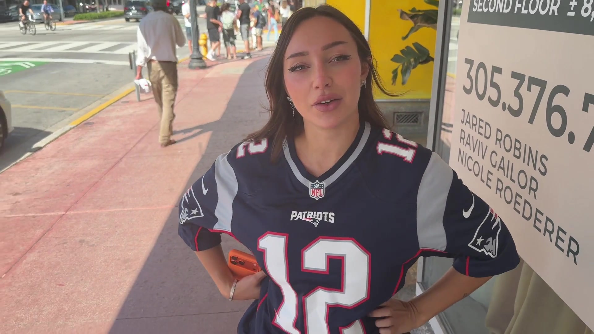 Sisi Rose fucks a Patriots player